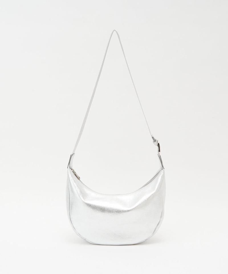 【名品】ソフトレザーラウンドショルダーバッグ［silver］