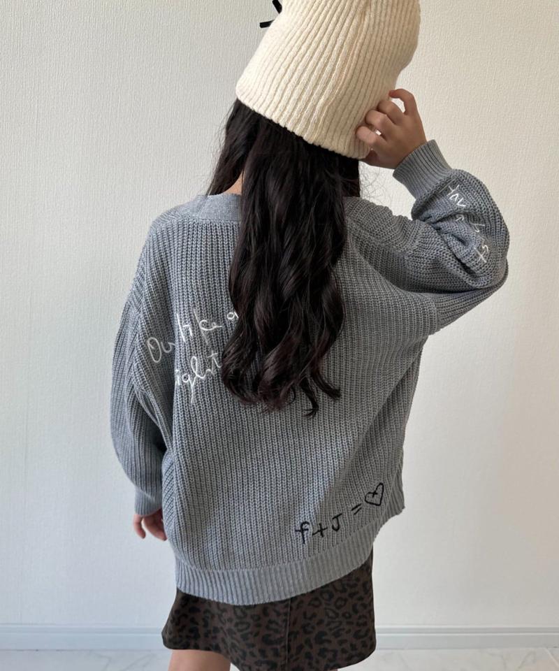 【KIDS】ポイント刺繍ニットカーデ