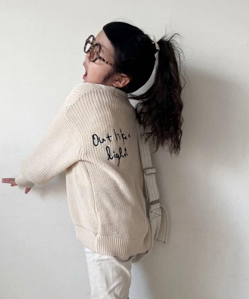 【KIDS】ポイント刺繍ニットカーデ