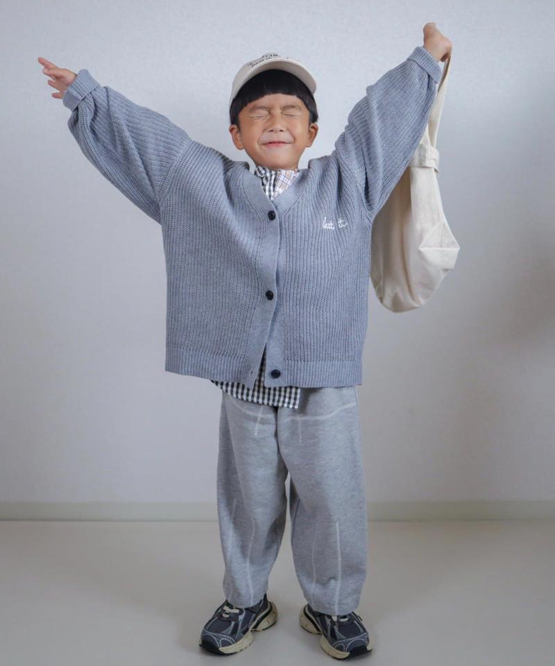 【KIDS】ポイント刺繍ニットカーデ