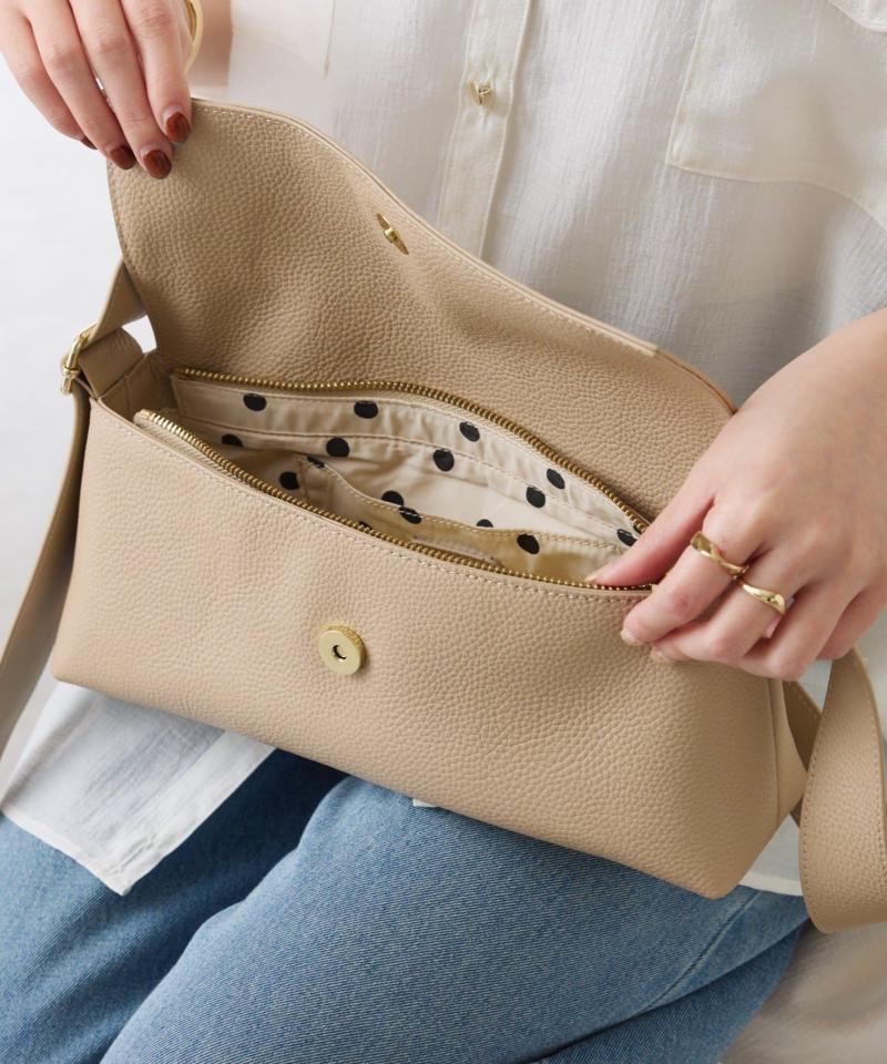 《新色登場》【牛革/２WAY/500mlペットボトル収納可】シュリンクリンショルダーバッグ