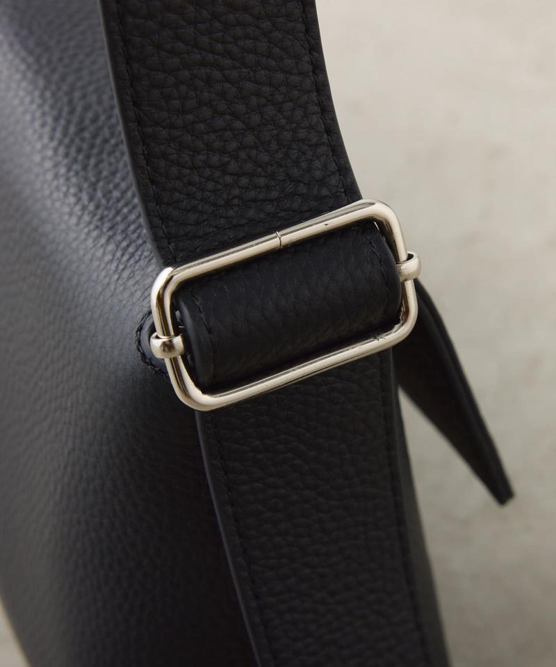 《新色登場》【牛革/２WAY/500mlペットボトル収納可】シュリンクリンショルダーバッグ