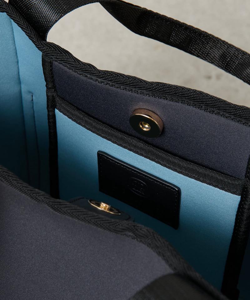 【軽量/500mlペットボトル収納可】ミニウエットダブルポケットトート