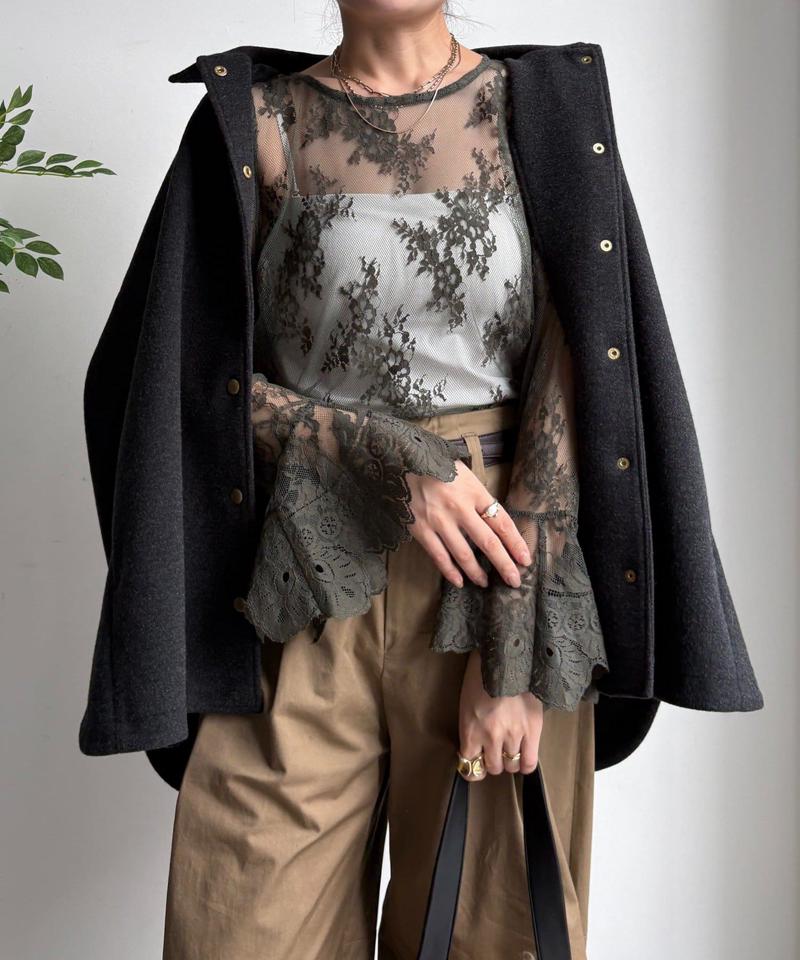 レースフレアブラウス