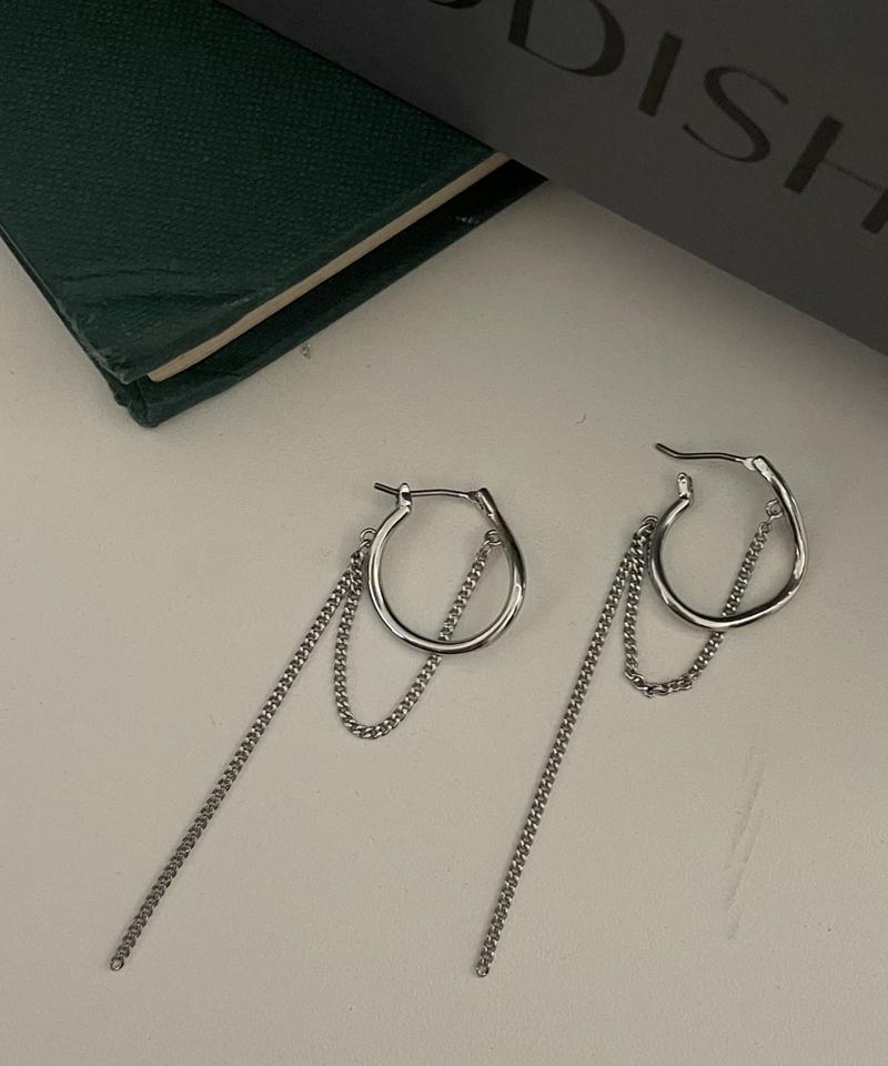 〈GOLDY/ゴールディ〉変形フープチェーンピアス