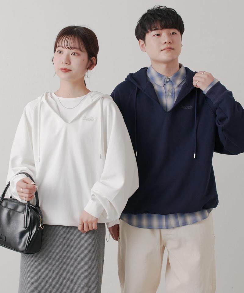 【Vネックで抜け感◎】ワンポイント刺繍フードプルオーバー《ユニセックス》