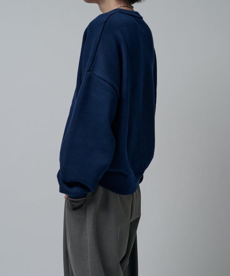 クロップドクルーネックニット