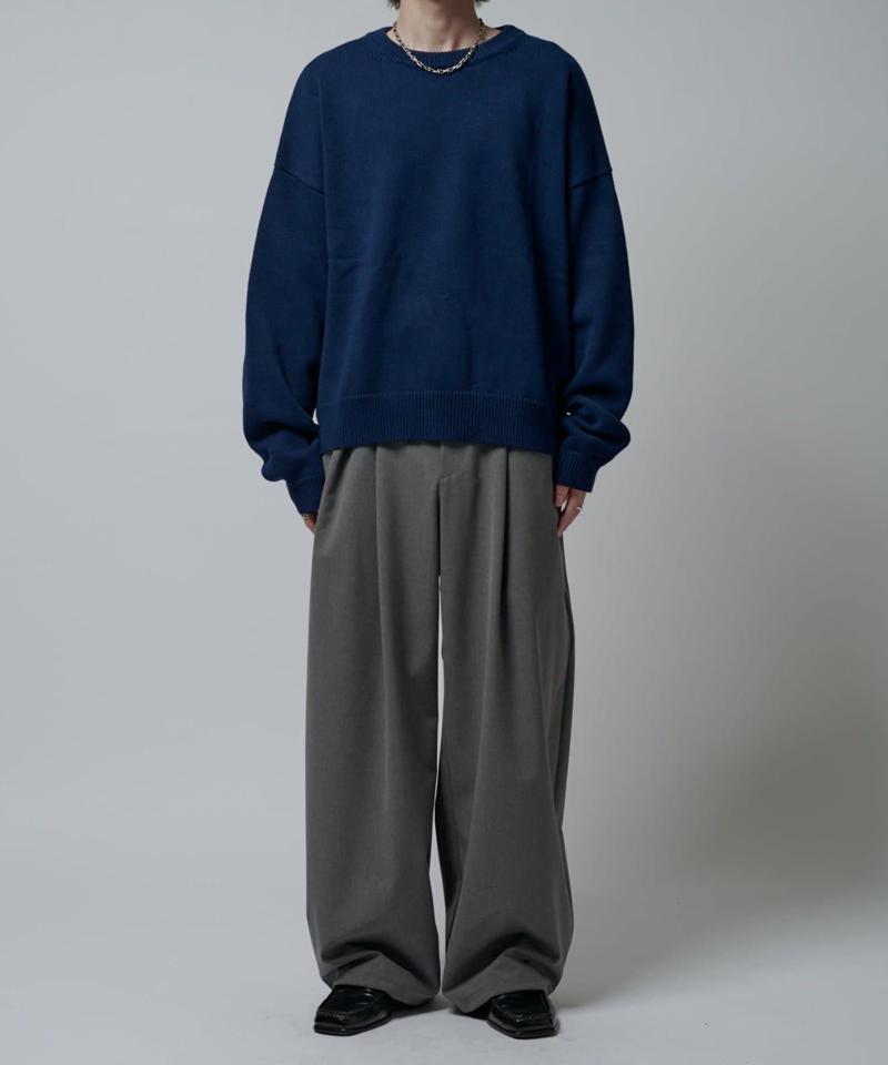 クロップドクルーネックニット