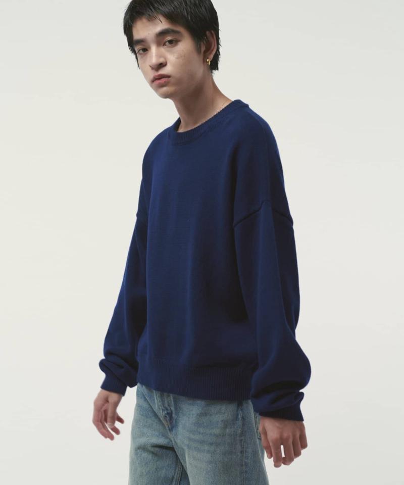 クロップドクルーネックニット