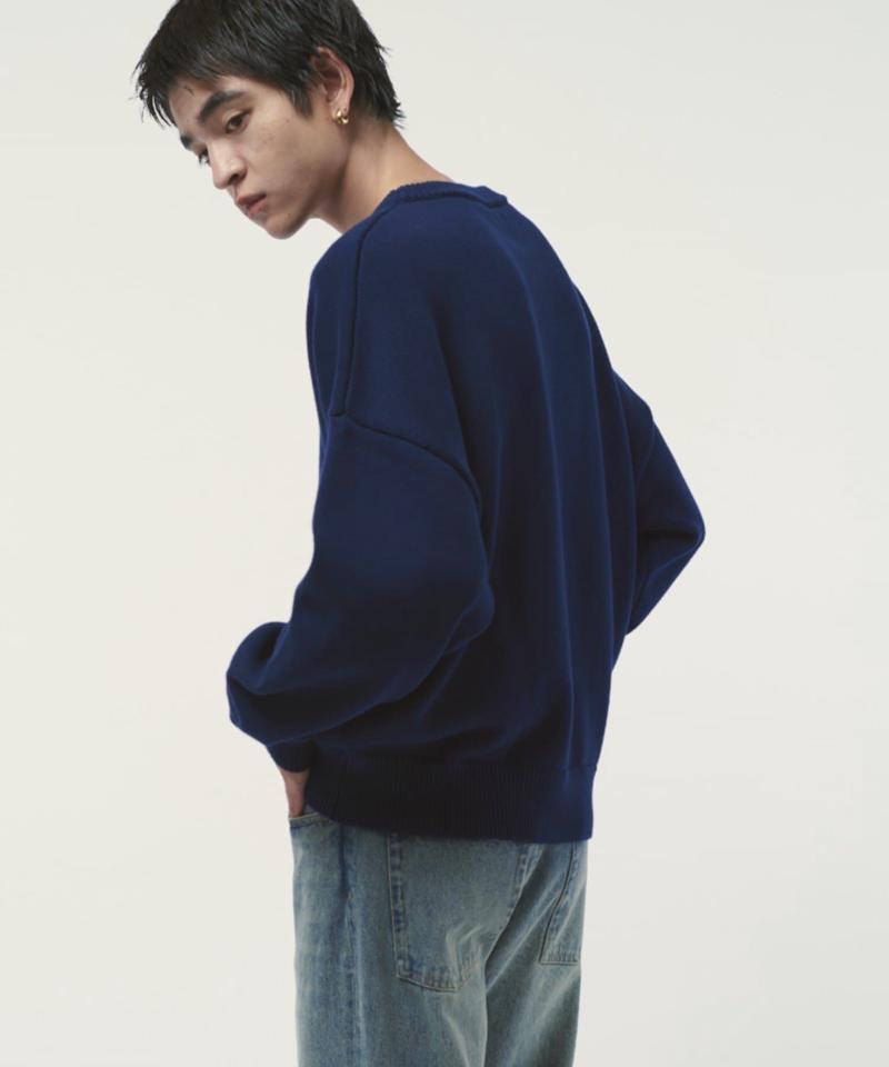 クロップドクルーネックニット