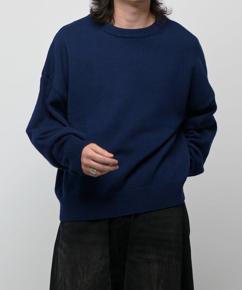 クロップドクルーネックニット