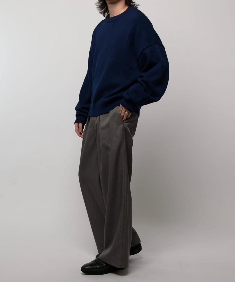 クロップドクルーネックニット