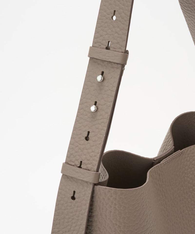 グッシオ ワンハンドルトート ALCE
