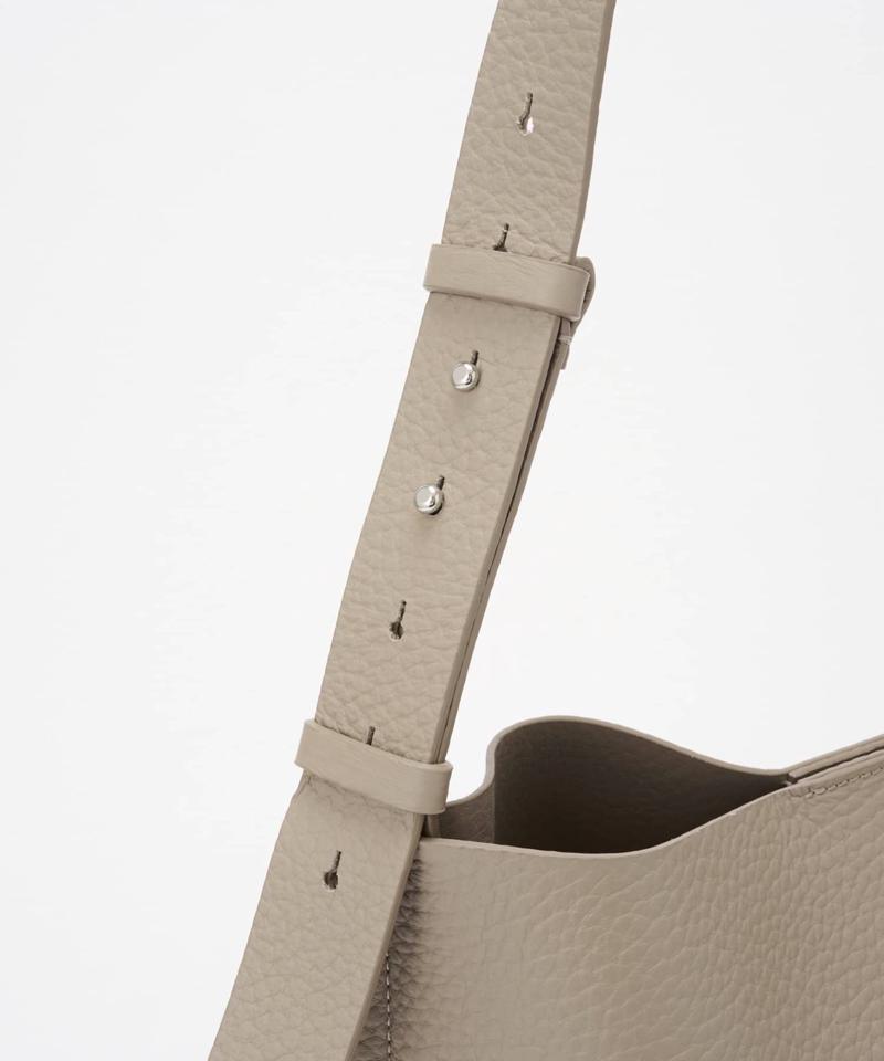 グッシオ ワンハンドルトート ALCE