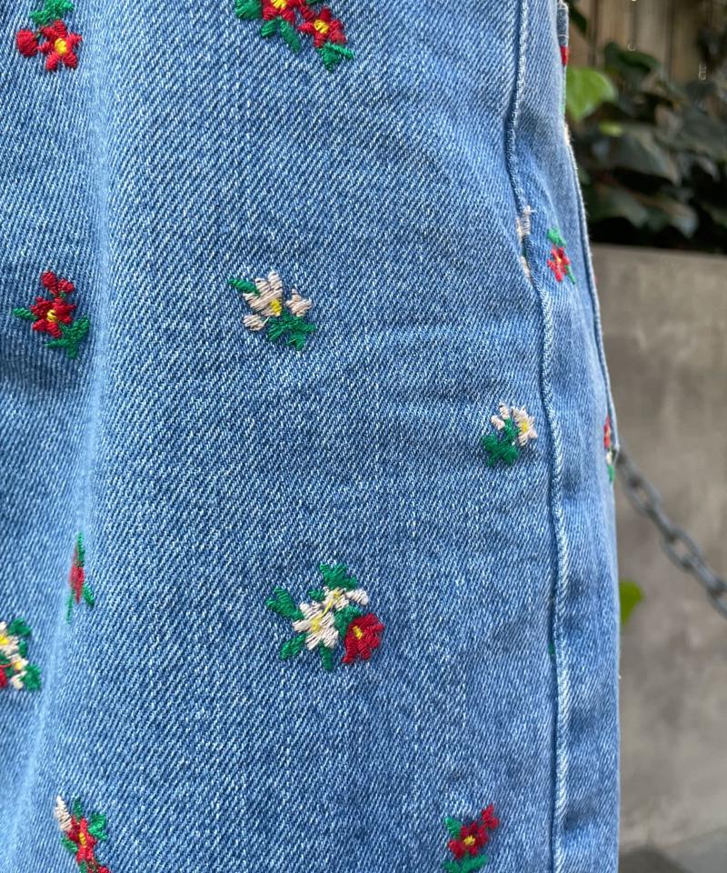 【HELLO.SANFRANCISCO/ハローサンフランシスコ】フラワー刺繍デニム