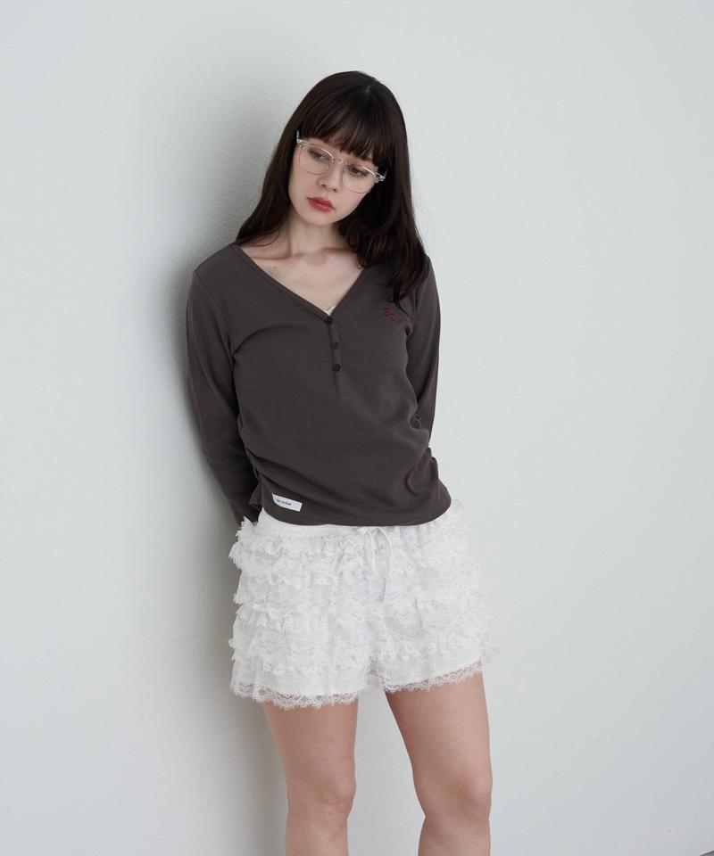 【華奢見えが叶う/追加生産決定】Vネックヘンリー胸刺繍ロングTシャツ