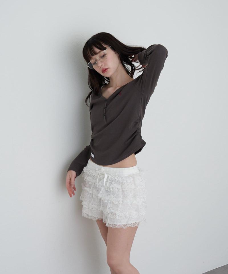 【華奢見えが叶う/追加生産決定】Vネックヘンリー胸刺繍ロングTシャツ