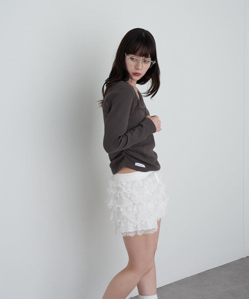 【華奢見えが叶う/追加生産決定】Vネックヘンリー胸刺繍ロングTシャツ