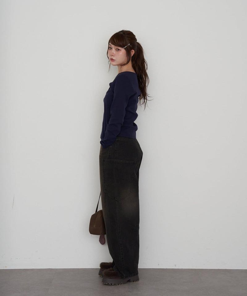 【華奢見えが叶う/追加生産決定】Vネックヘンリー胸刺繍ロングTシャツ