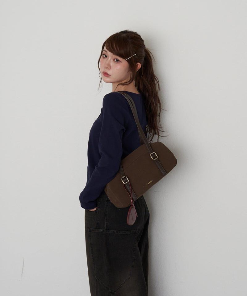 【華奢見えが叶う/追加生産決定】Vネックヘンリー胸刺繍ロングTシャツ