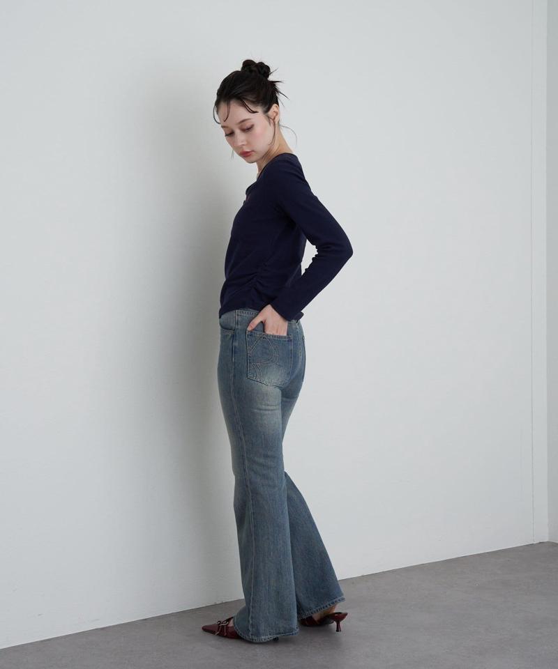 【華奢見えが叶う/追加生産決定】Vネックヘンリー胸刺繍ロングTシャツ