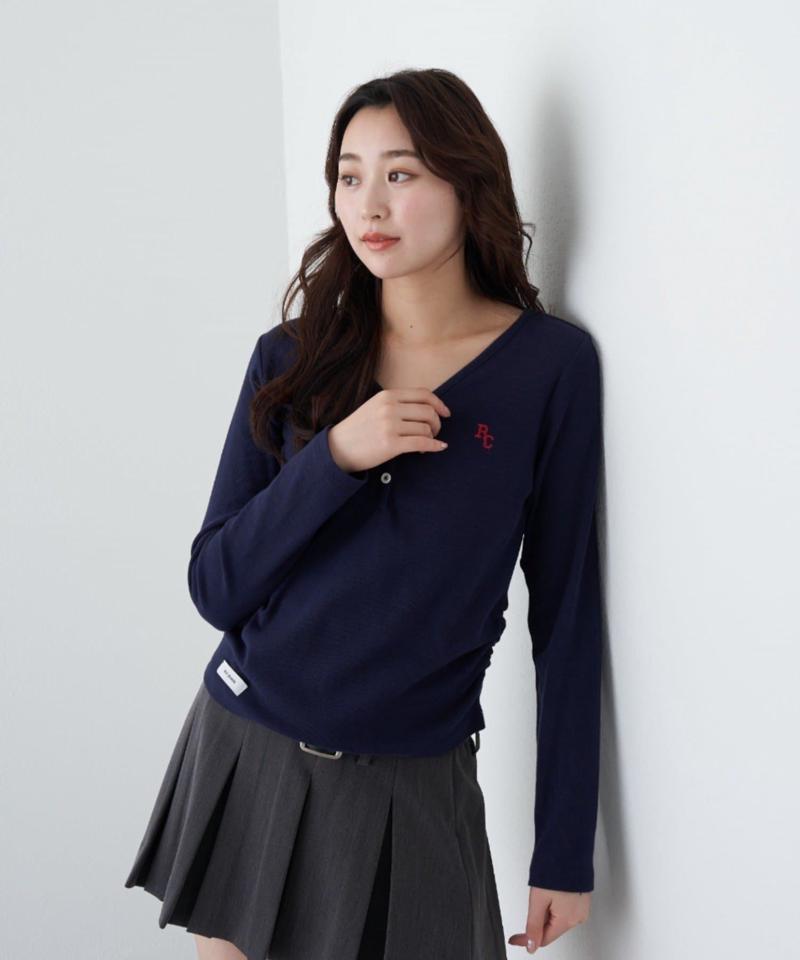 【華奢見えが叶う/追加生産決定】Vネックヘンリー胸刺繍ロングTシャツ