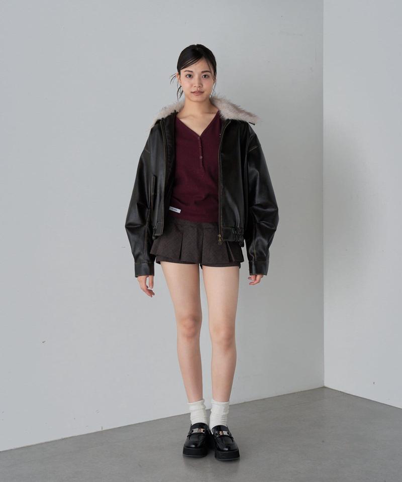 【華奢見えが叶う/追加生産決定】Vネックヘンリー胸刺繍ロングTシャツ