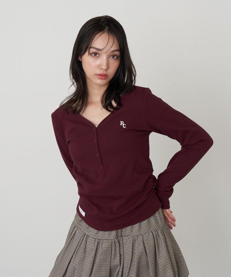 【華奢見えが叶う/追加生産決定】Vネックヘンリー胸刺繍ロングTシャツ