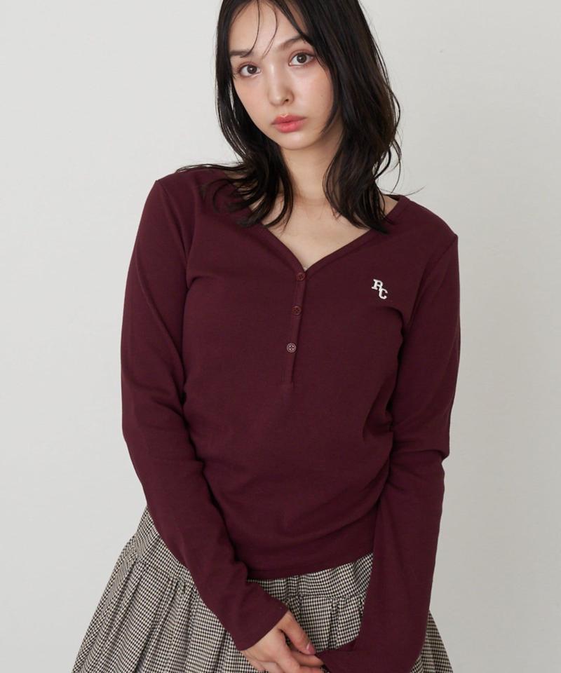 【華奢見えが叶う/追加生産決定】Vネックヘンリー胸刺繍ロングTシャツ