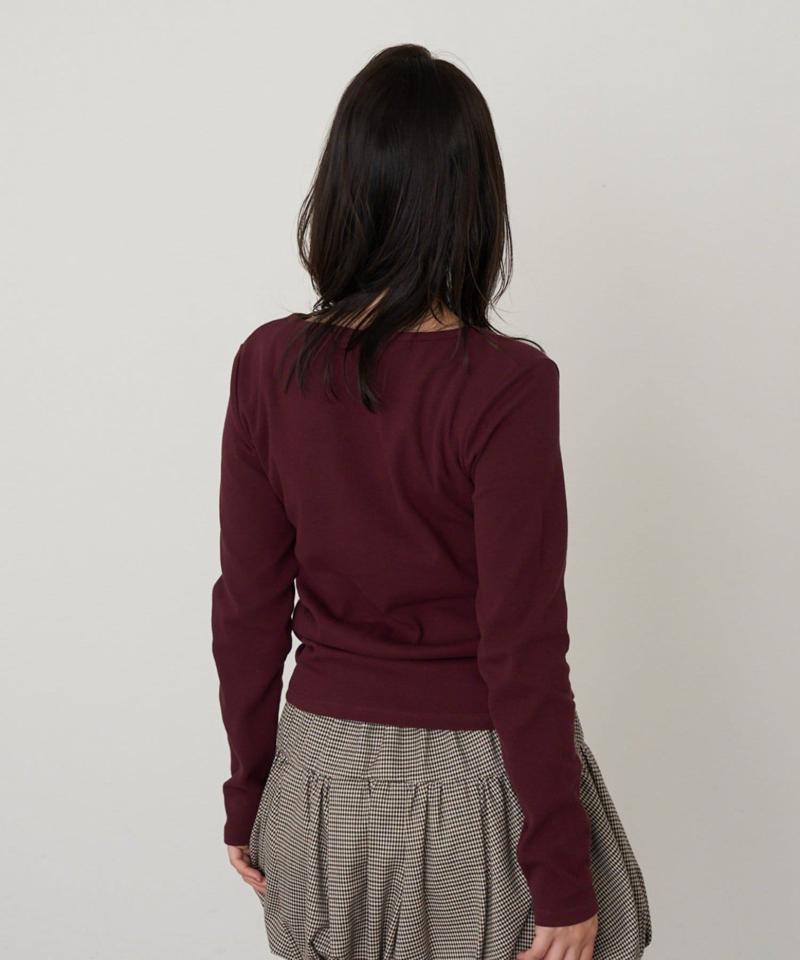 【華奢見えが叶う/追加生産決定】Vネックヘンリー胸刺繍ロングTシャツ
