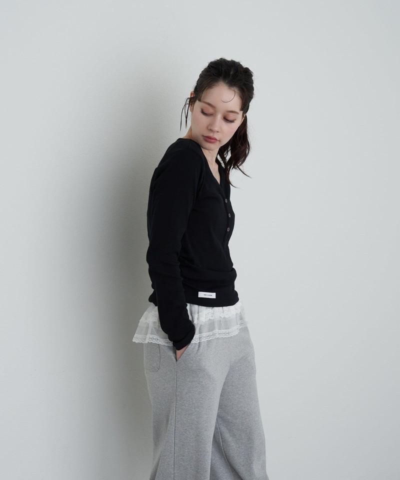 【華奢見えが叶う/追加生産決定】Vネックヘンリー胸刺繍ロングTシャツ