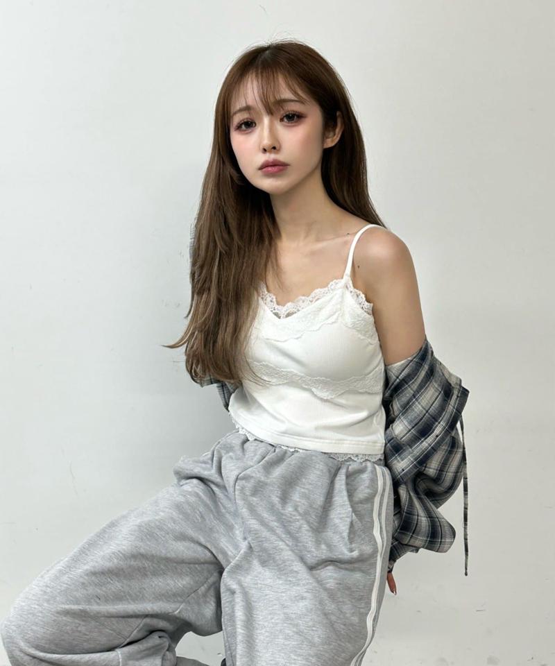 【着回し力抜群な万能アイテム/サイズ展開あり】パット付レースキャミ