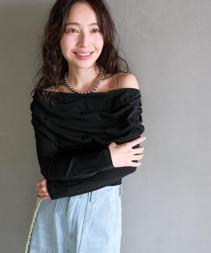 【女子力UP！】シアーオフショルカットソー