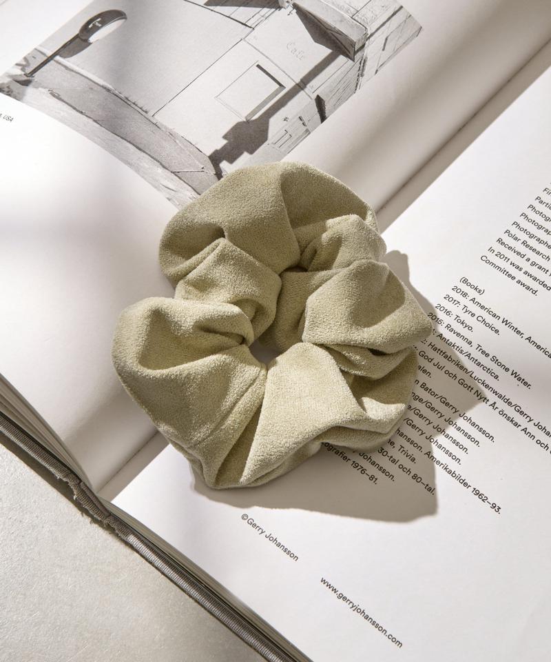 スエードシュシュ