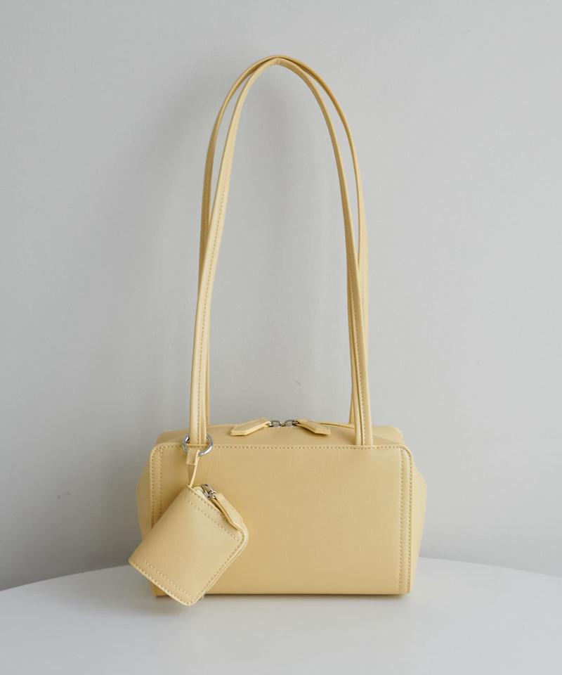 【全系統◎/600mlペットボトルも収納可！】ロングハンドルオイル調ショルダーバッグ《詳細動画あり》