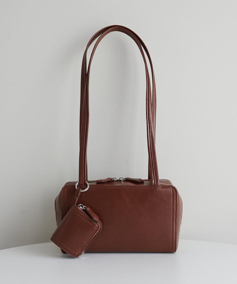 【全系統◎/600mlペットボトルも収納可！】ロングハンドルオイル調ショルダーバッグ《詳細動画あり》