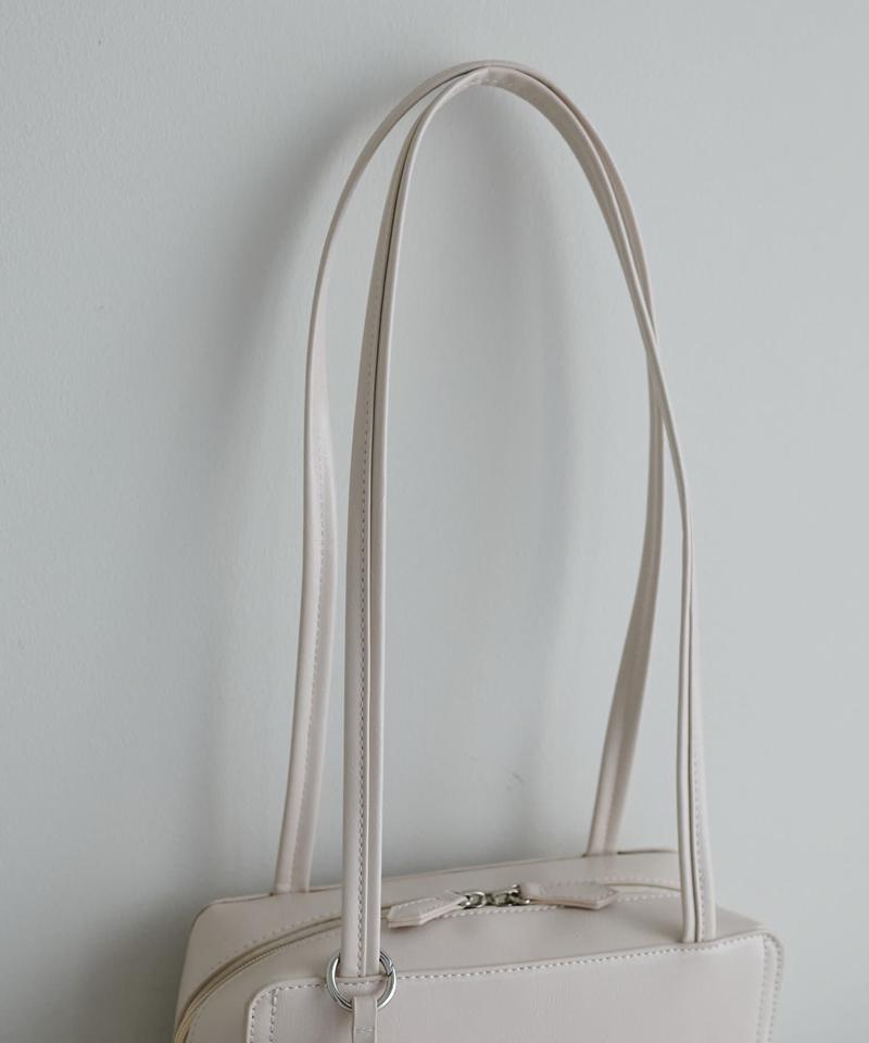 【全系統◎/600mlペットボトルも収納可！】ロングハンドルオイル調ショルダーバッグ《詳細動画あり》