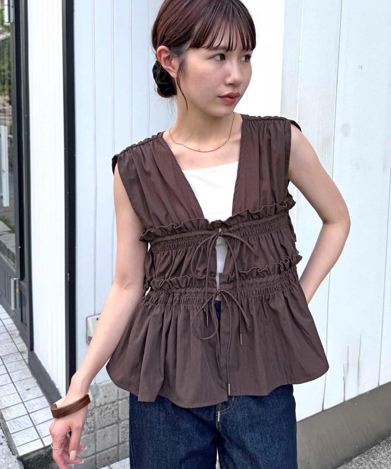 《新色追加!/お気に入り数１万突破》【umm.】ギャザーリボン使いノースリブラウス
