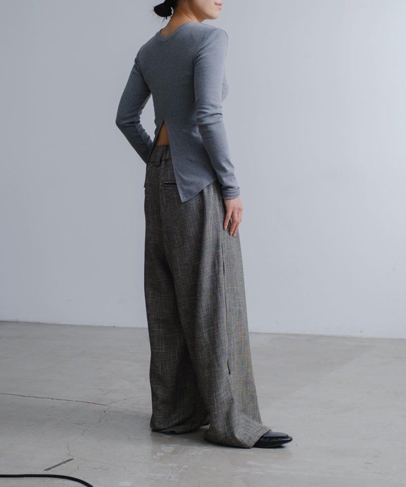 Power shoulder slit Tee