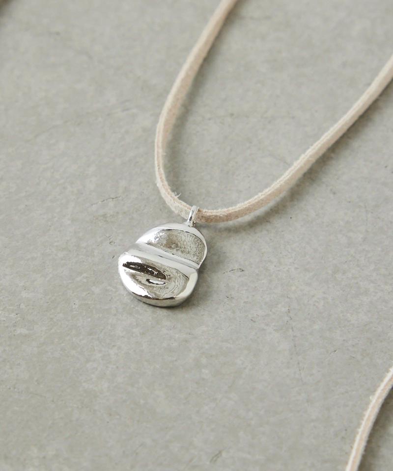 メタルトップコードネックレス