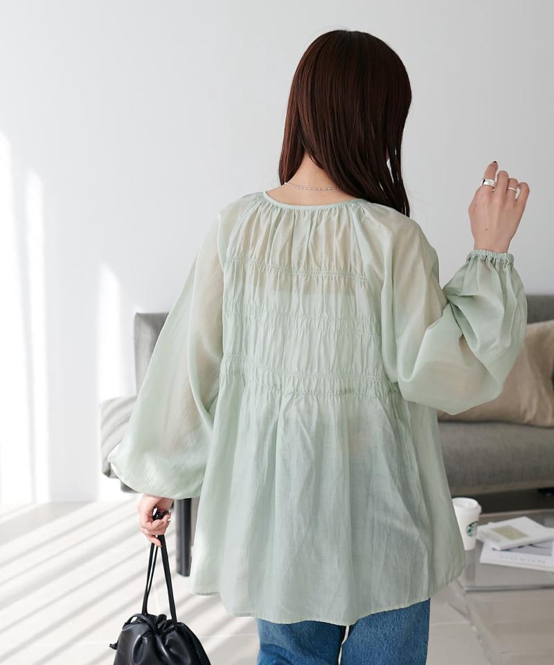 【WEB限定】シャーリング使いシアーブラウス
