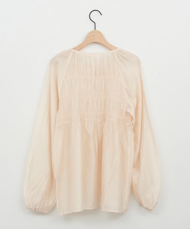 【WEB限定】シャーリング使いシアーブラウス