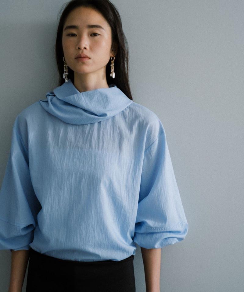 Off shoulder design shirt
