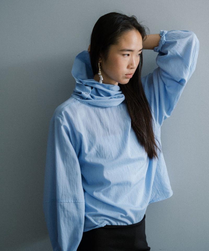 Off shoulder design shirt