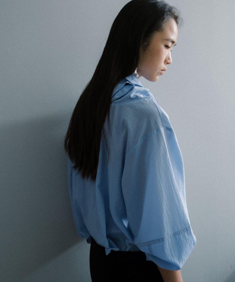 Off shoulder design shirt