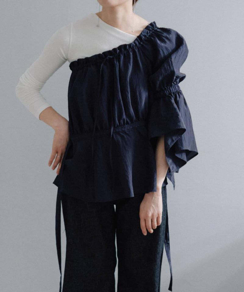 Stripe one shoulder lace blouse