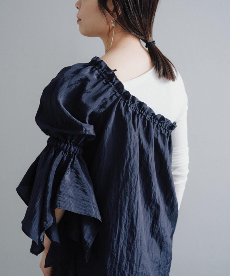 Stripe one shoulder lace blouse