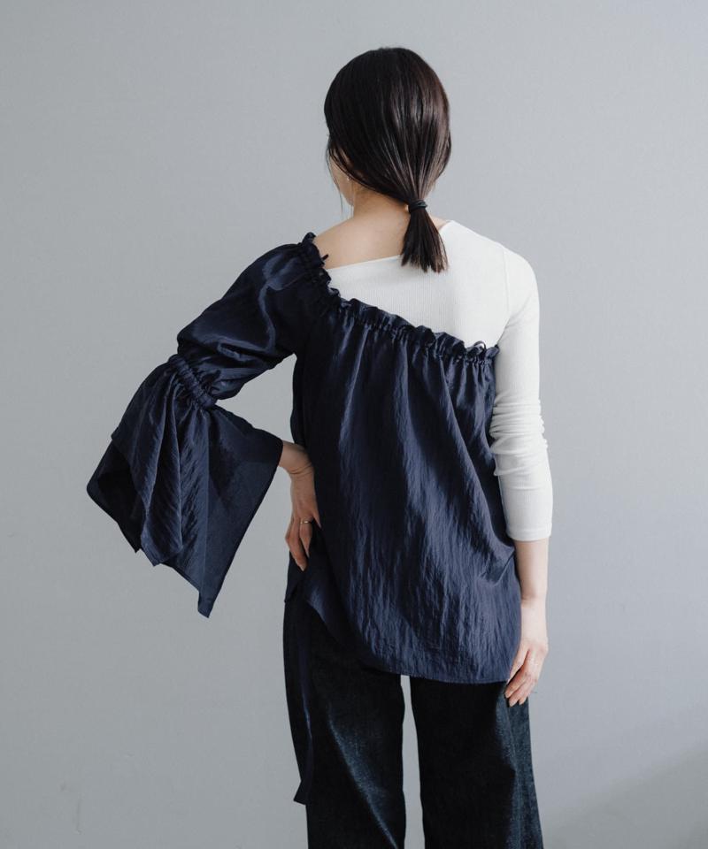 Stripe one shoulder lace blouse