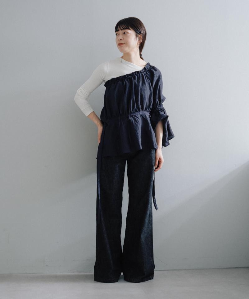 Stripe one shoulder lace blouse