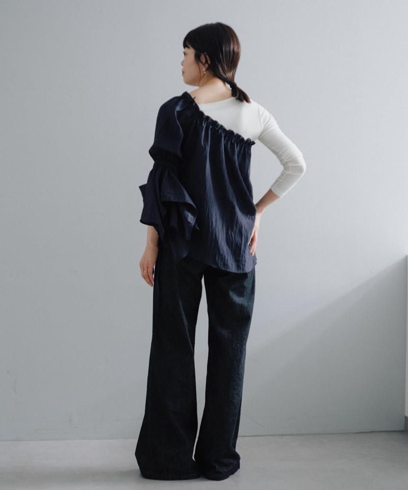 Stripe one shoulder lace blouse